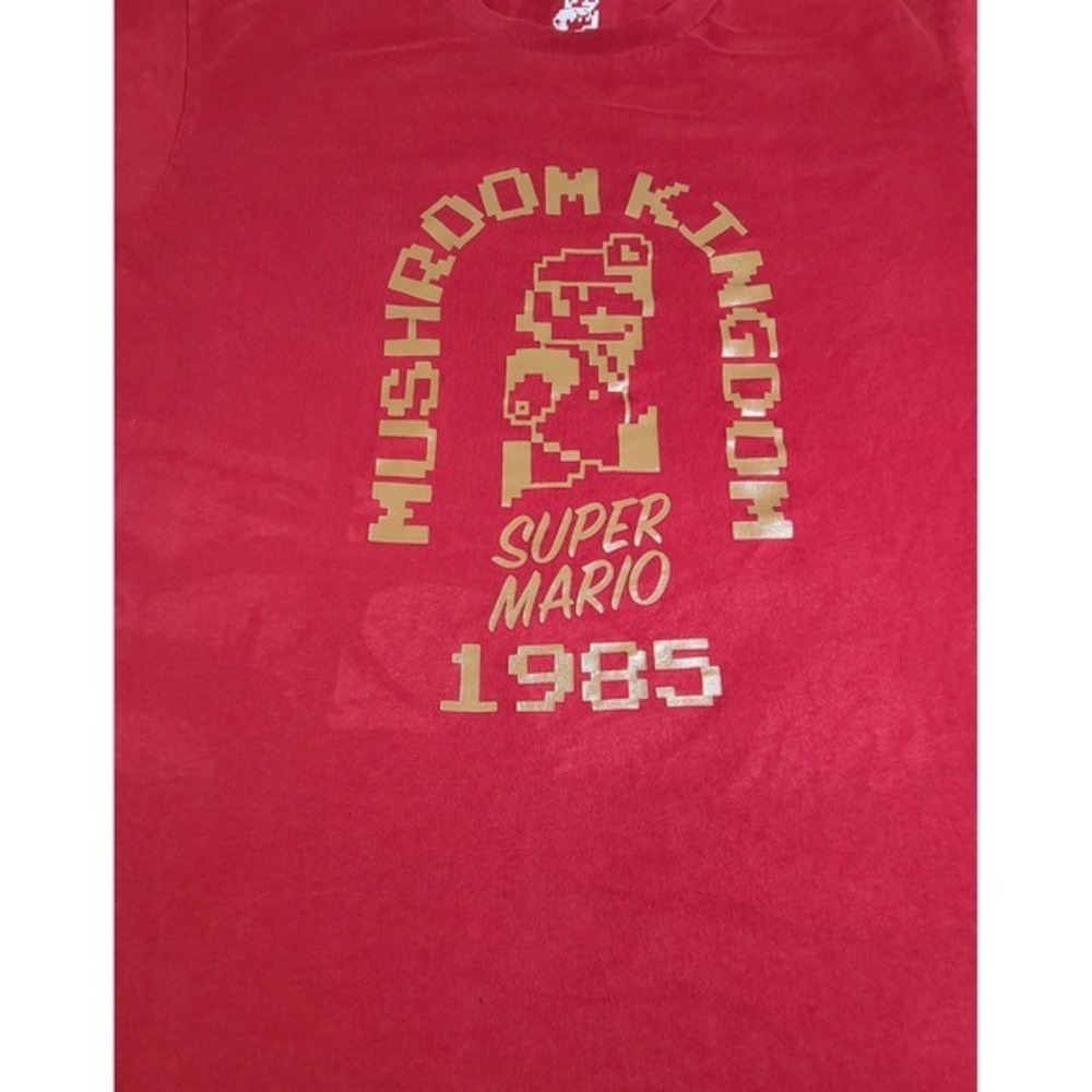 UNIQLO‎ UT Super Mario World Mushroom Kingdom 1985 Red T Shirt Men's Size Medium